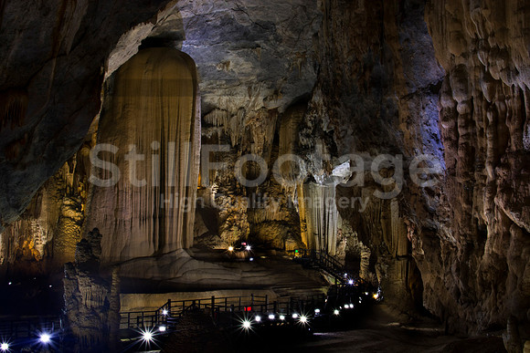 Paradise Cave, Vietnam